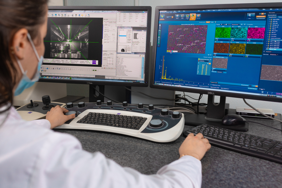 Электронный сканирующий микроскоп EVO MA15