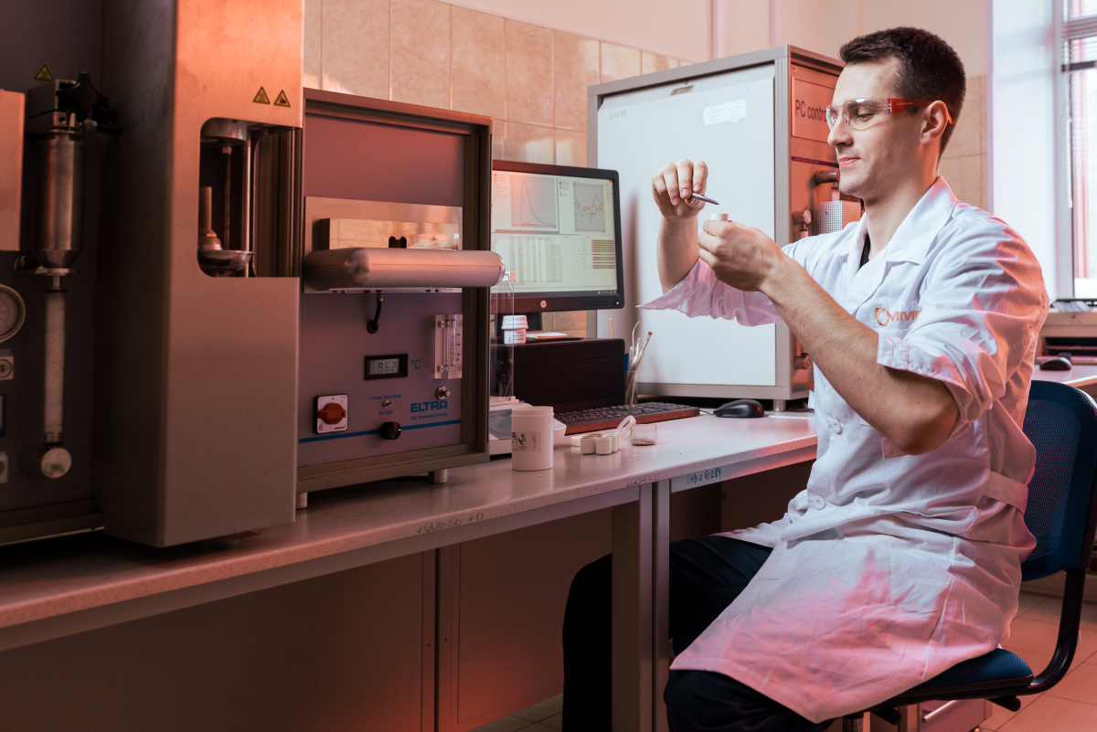 ELTRA CS-2000 Анализатор серы и углерода