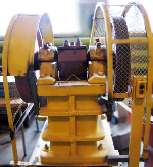 Щековая дробилка ЩДС 200х175