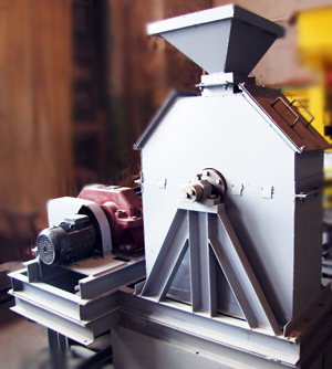 Промышленный сухой магнитный сепаратор ПБС-60/40 с напряженностью магнитного поля 0,25 А/м с Nd-Fe-B магнитами